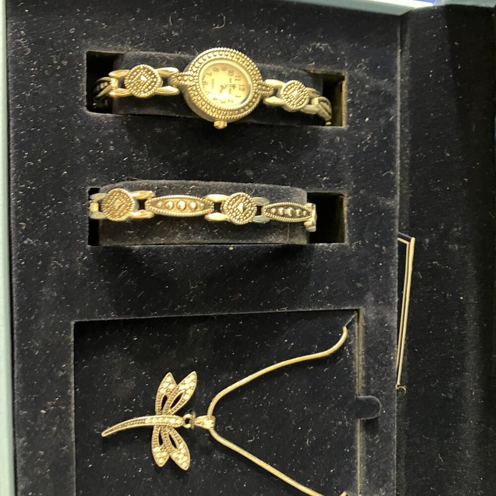 Bella & Rose Silver Toned Jewelry Set - Picture 4 of 4